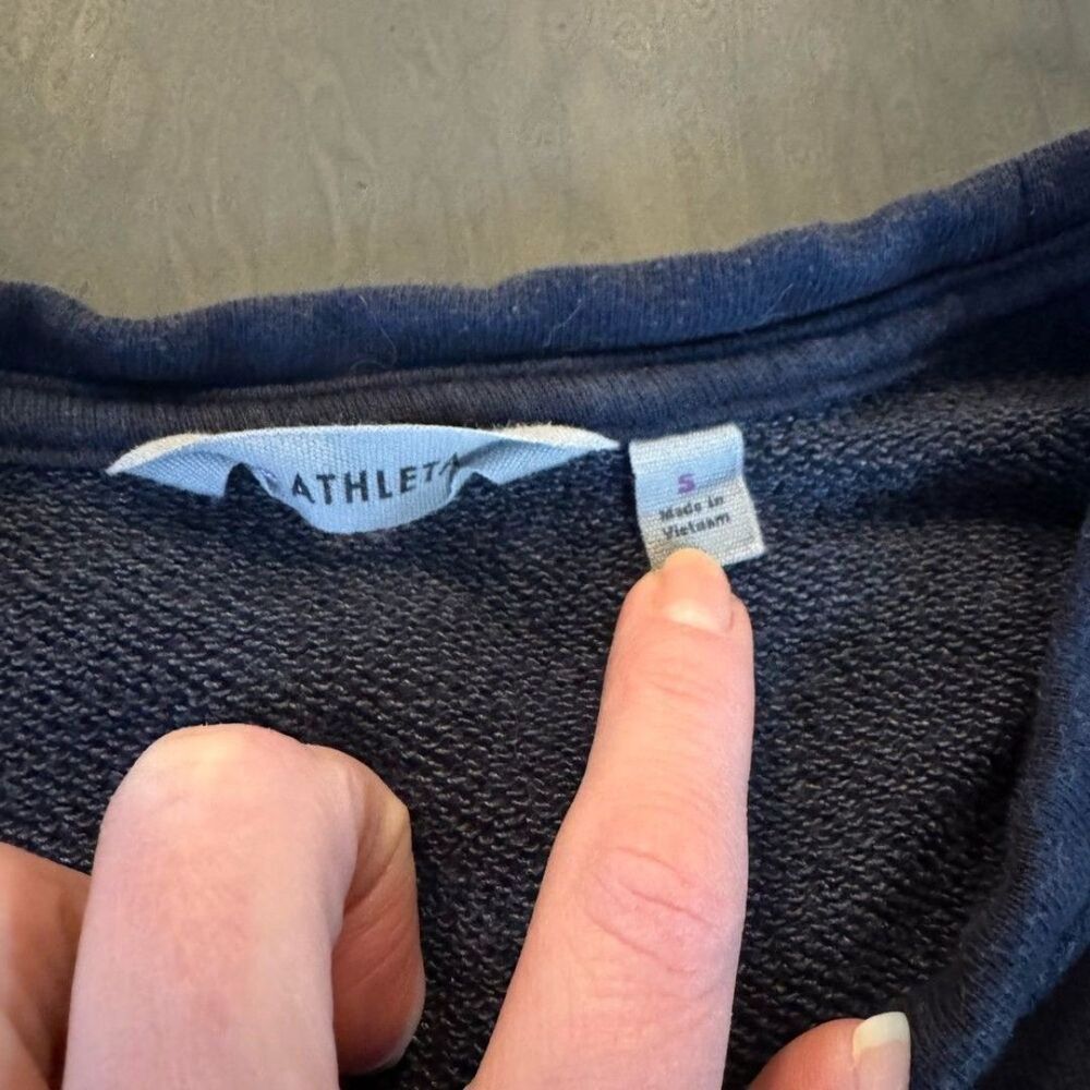 Athleta navy sweatshirt with rose gold zipper accents - Picture 4 of 6